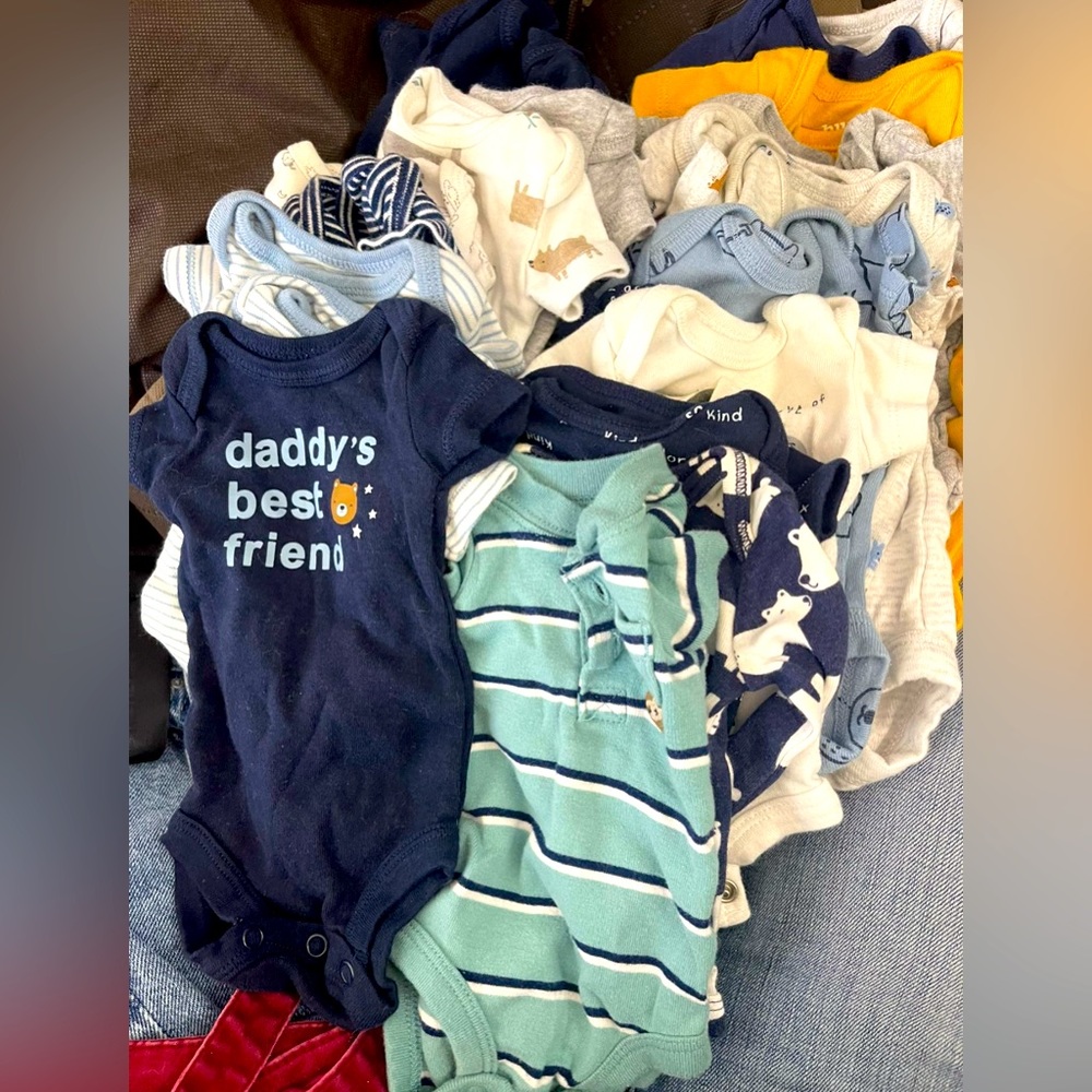 Baby premié clothes
